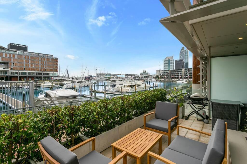 Elegant & Sunny Living With Stunning Marina Views Apartment Auckland Exterior photo