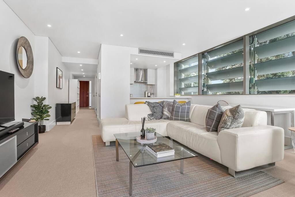Elegant & Sunny Living With Stunning Marina Views Apartment Auckland Exterior photo